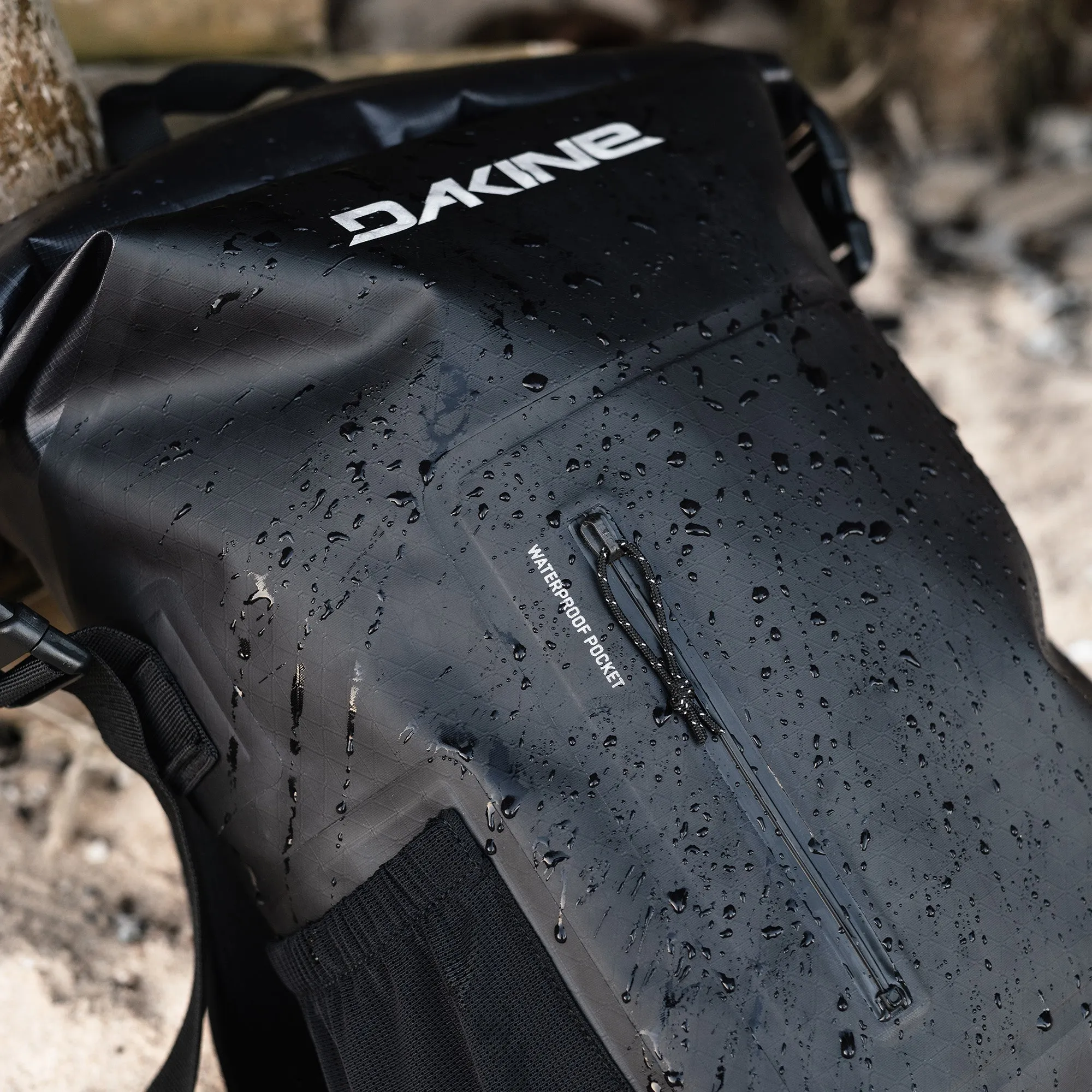 Cyclone Lt Wet/Dry Rolltop Backpack 30L - Black