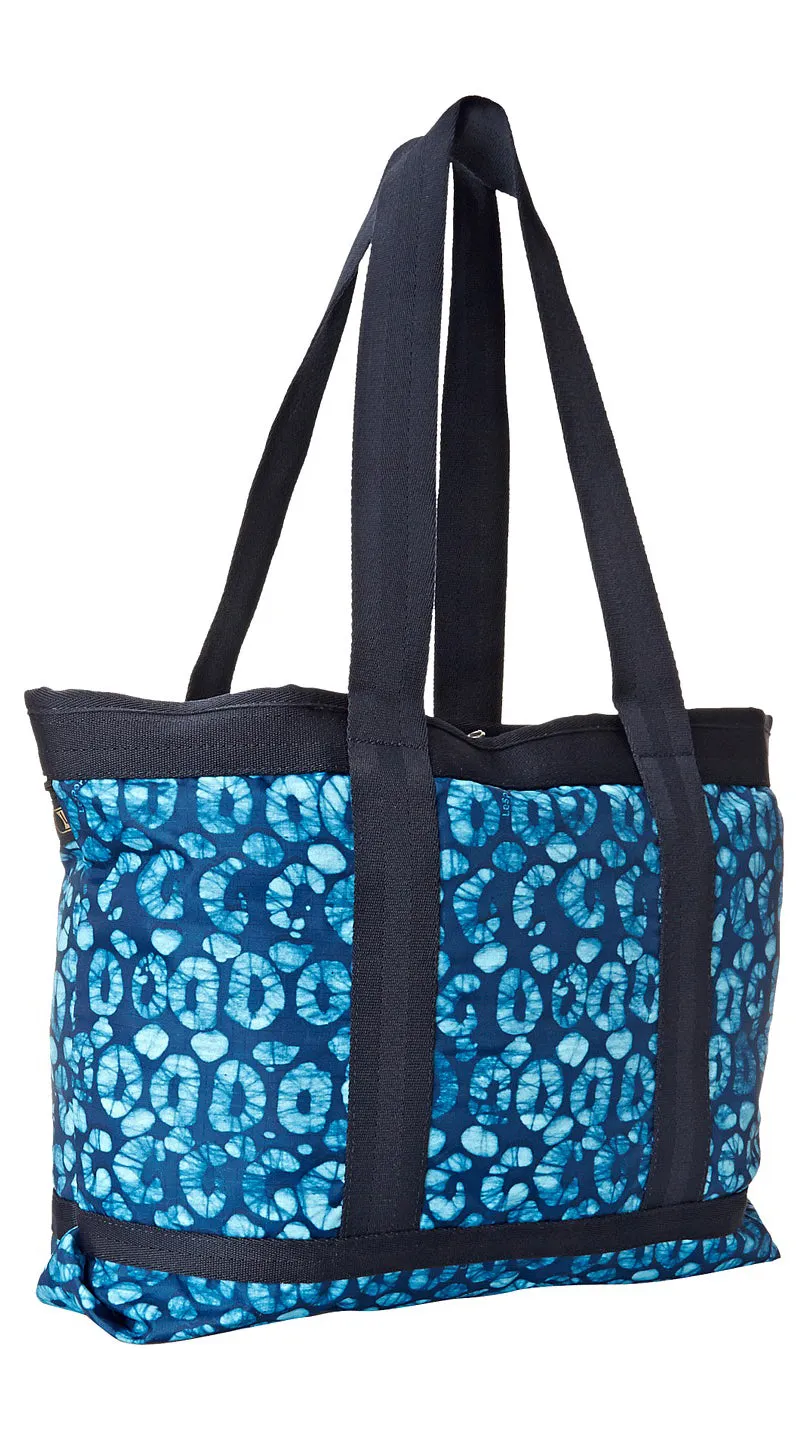 LeSportsac Medium Travel Tote