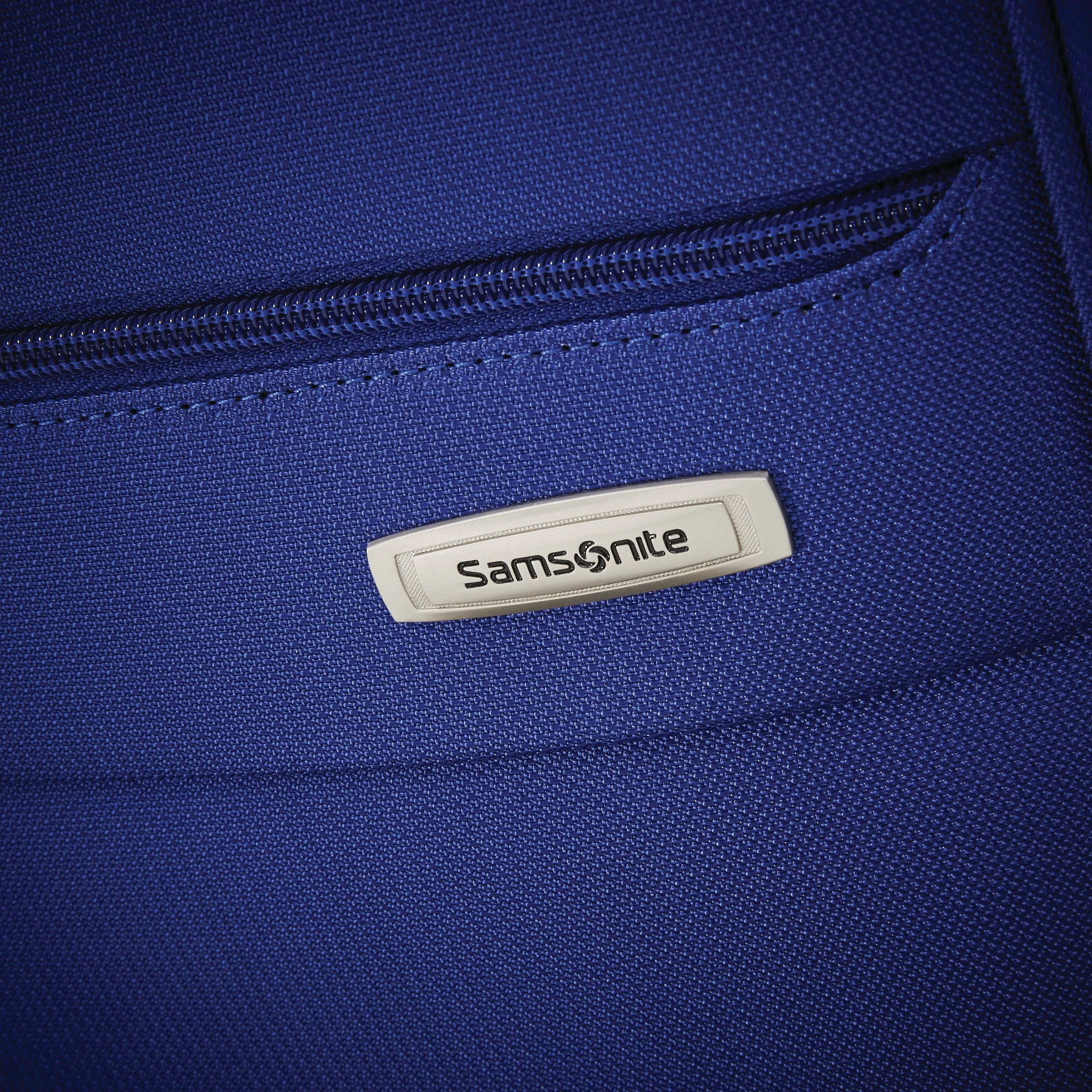 Samsonite Advena 29" 4-Wheel Large Luggage