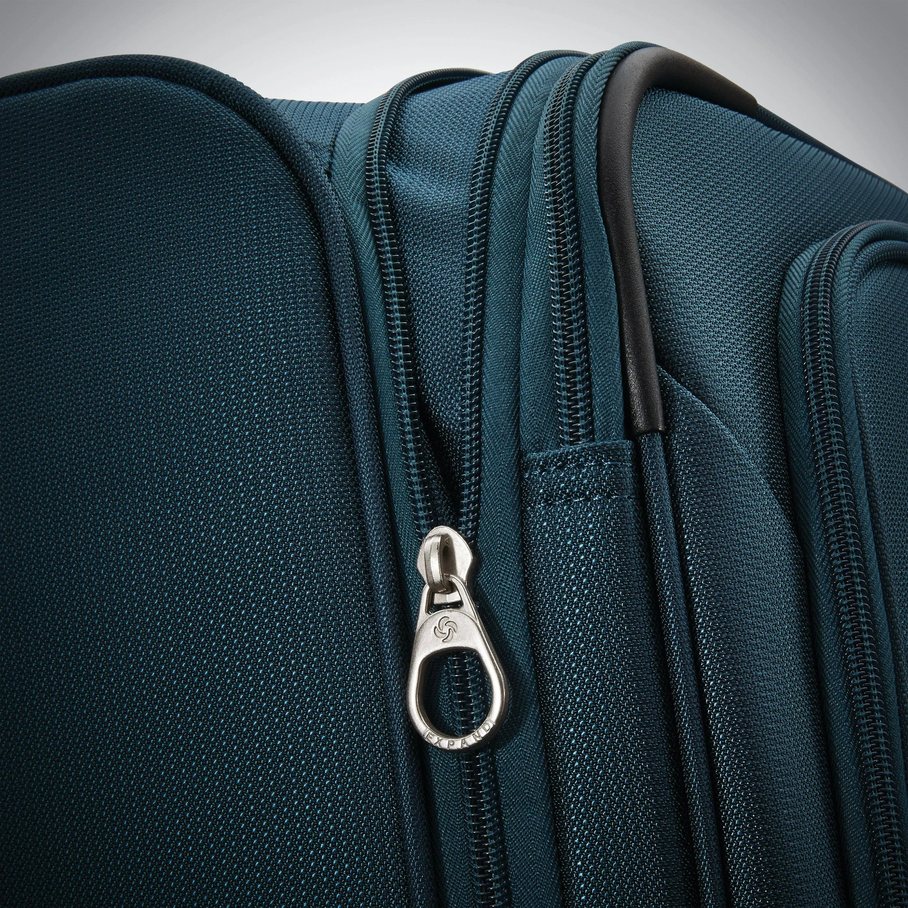 Samsonite Advena 29" 4-Wheel Large Luggage