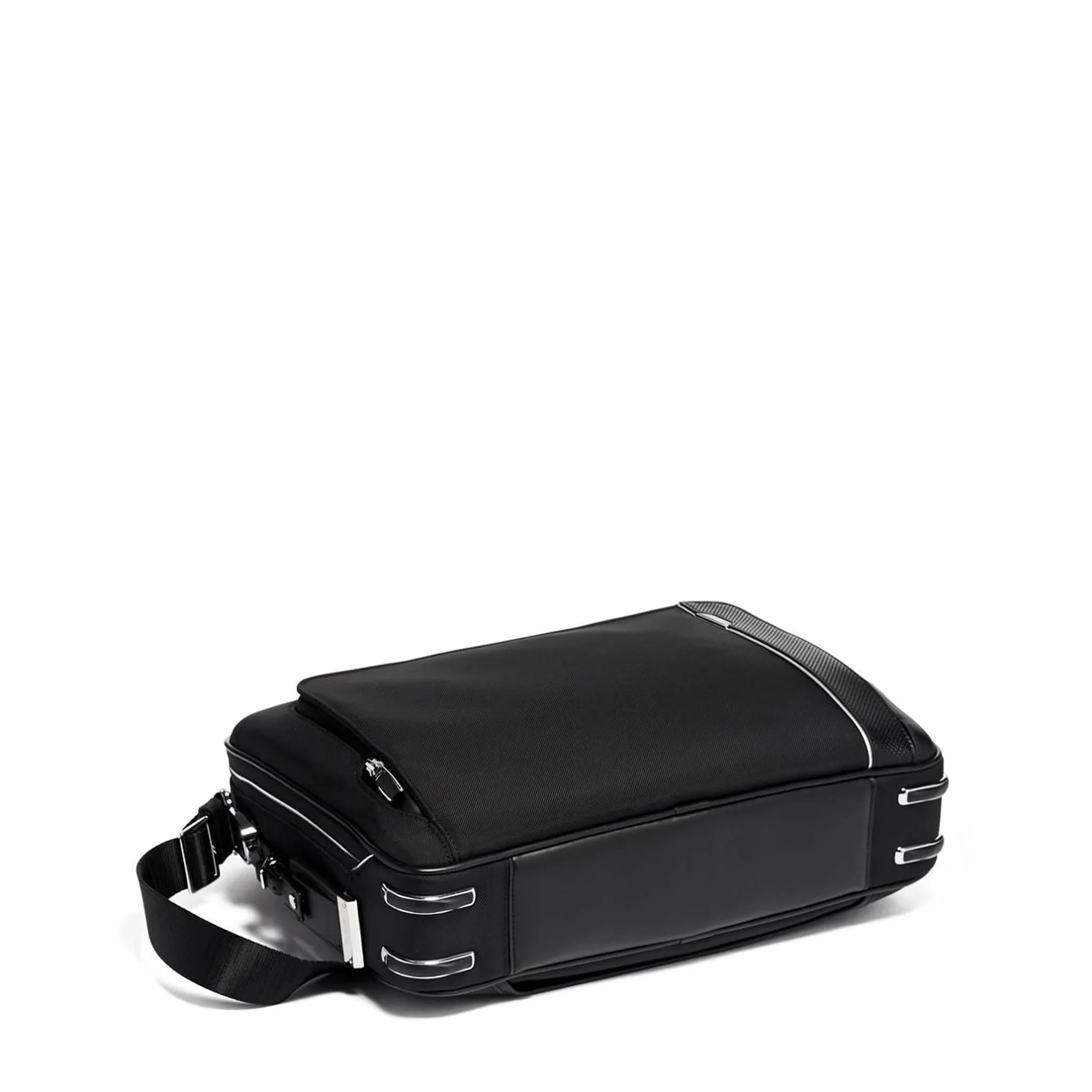 Tumi Arrive Sadler Brief